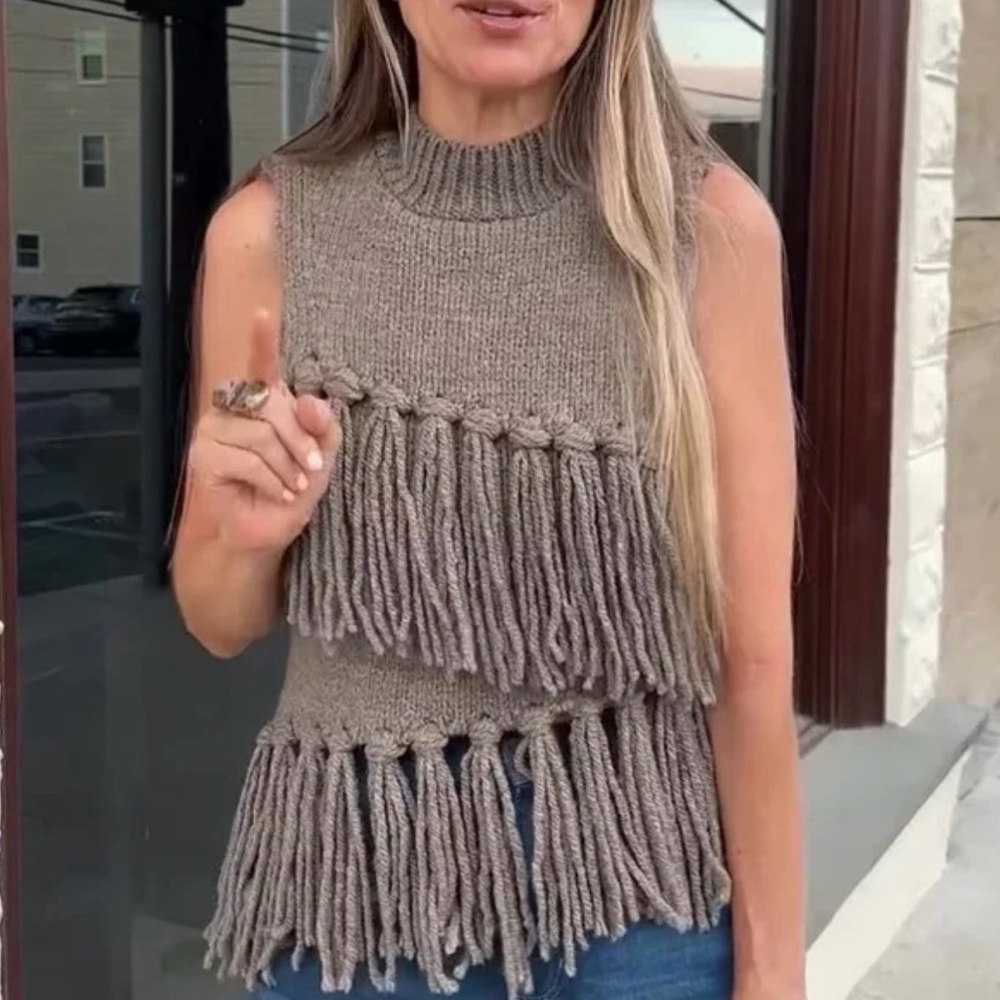 Fringed Sleeveless Knit Sweater Vest - Picture 2 of 12